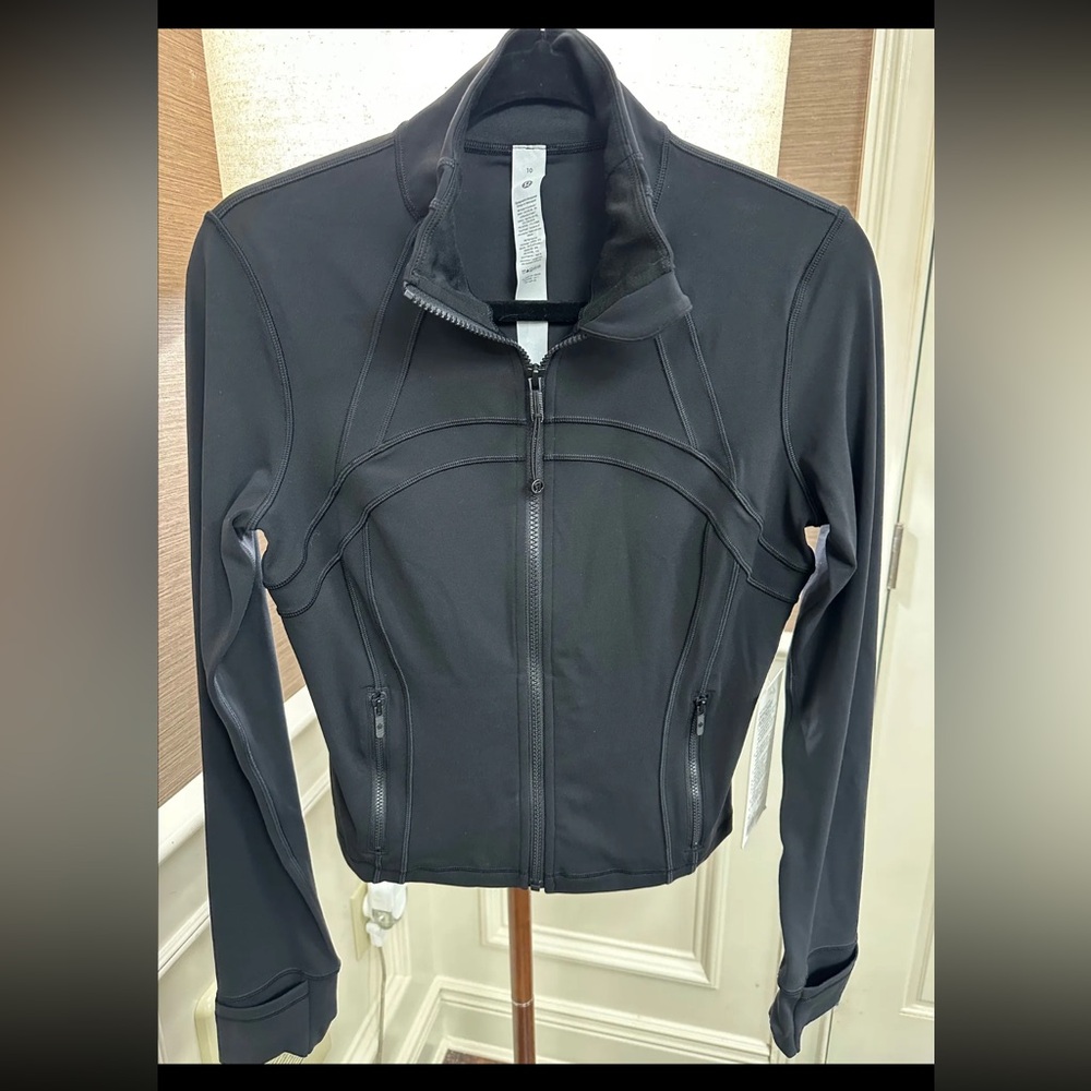 NWT Lululemon define cropped jacket